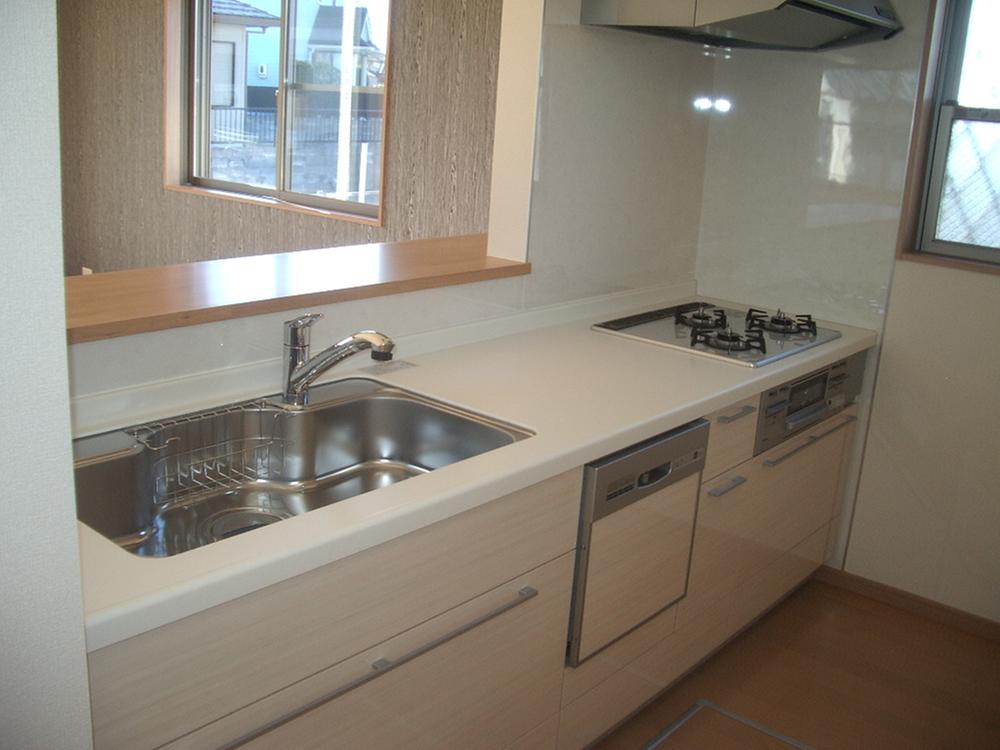 Kitchen. Indoor (11 May 2013) Shooting