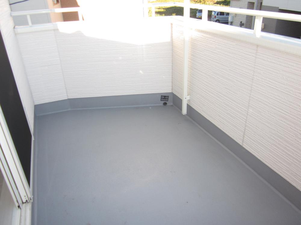 Balcony. South balcony (12 Building)