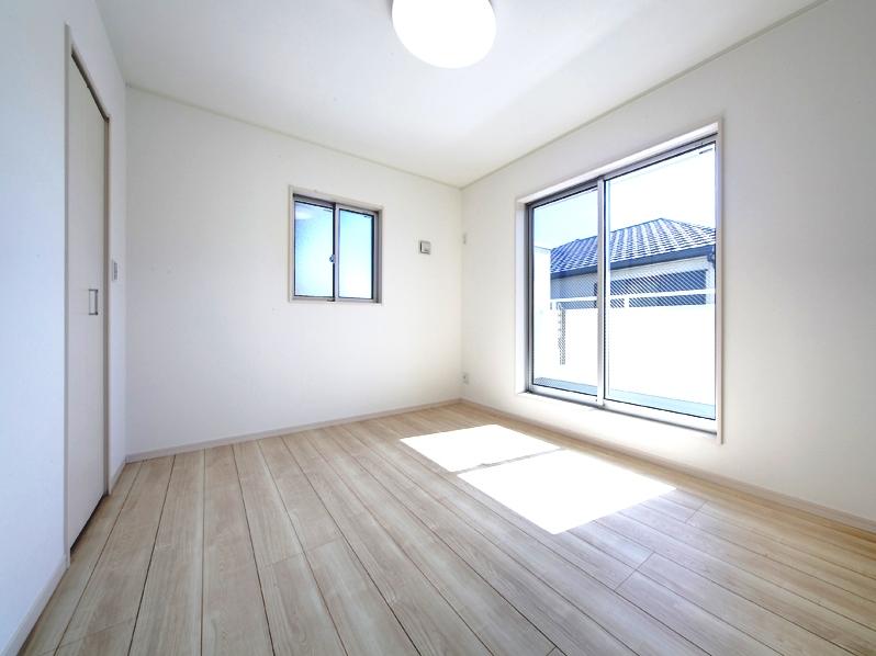 Non-living room. Room for children, Can you use it in the bedroom, etc.