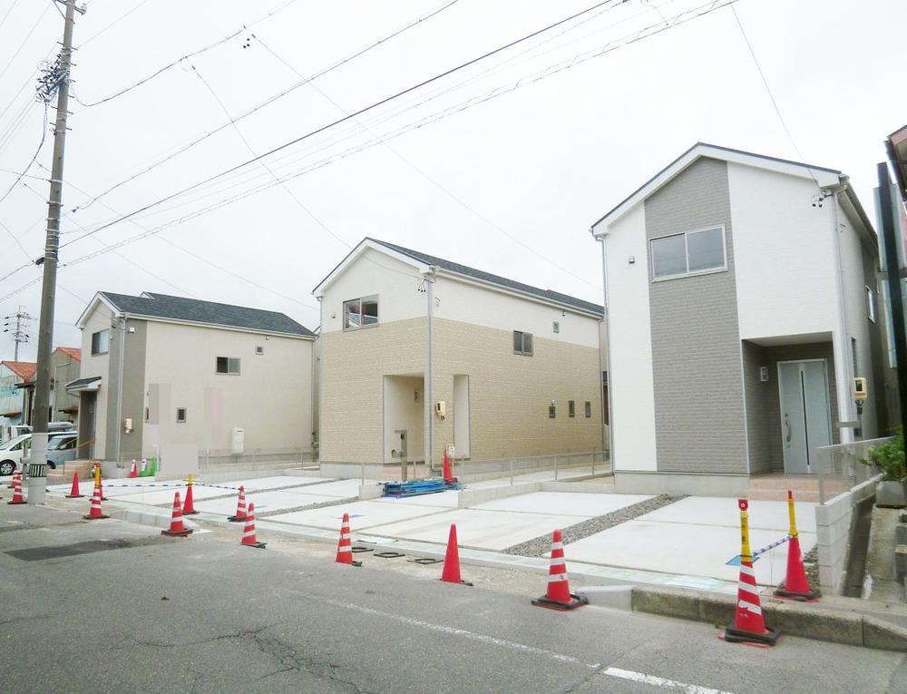 Local photos, including front road. Local (August 2013) Shooting