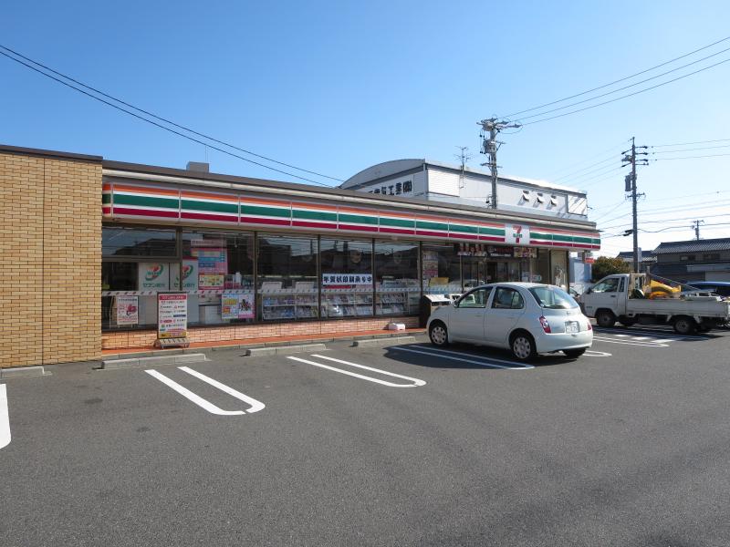 Convenience store. Seven-Eleven solder Aoyama 1-chome to (convenience store) 268m