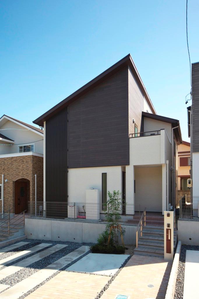 Local appearance photo. No. 2 place with a blow-by of the new model house (exterior photos)