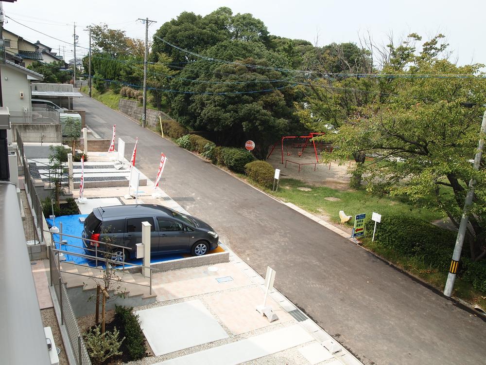 View photos from the dwelling unit. View of Hakusan children's park from the local (September 2013) Shooting