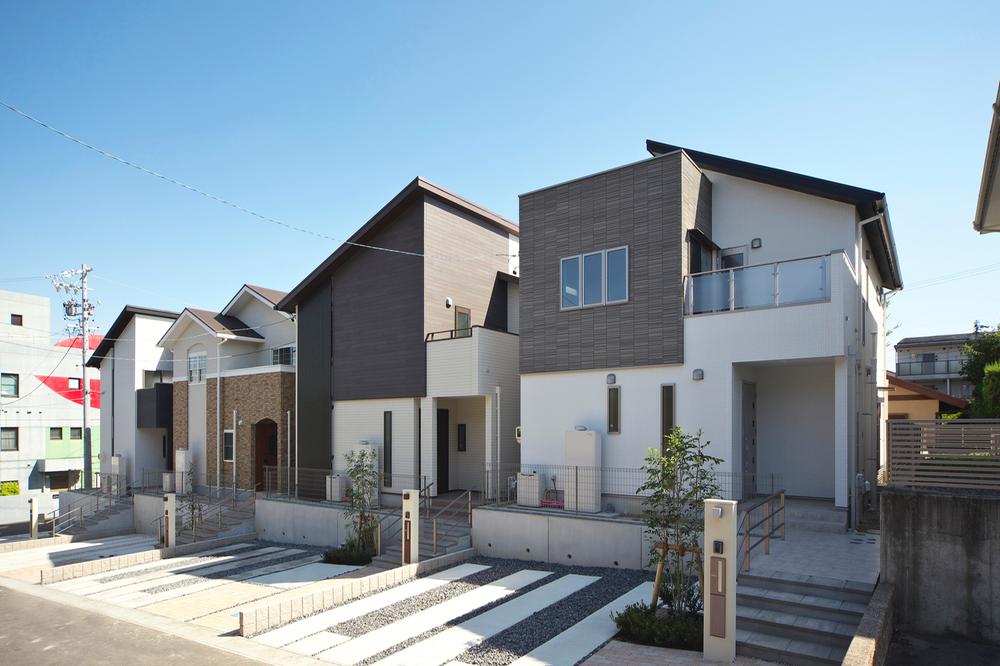 Local appearance photo. Local (September 2013) shooting <No. 1 destination from the front>