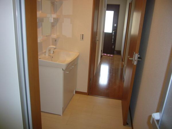 Wash basin, toilet. Indoor (12 May 2013) Shooting