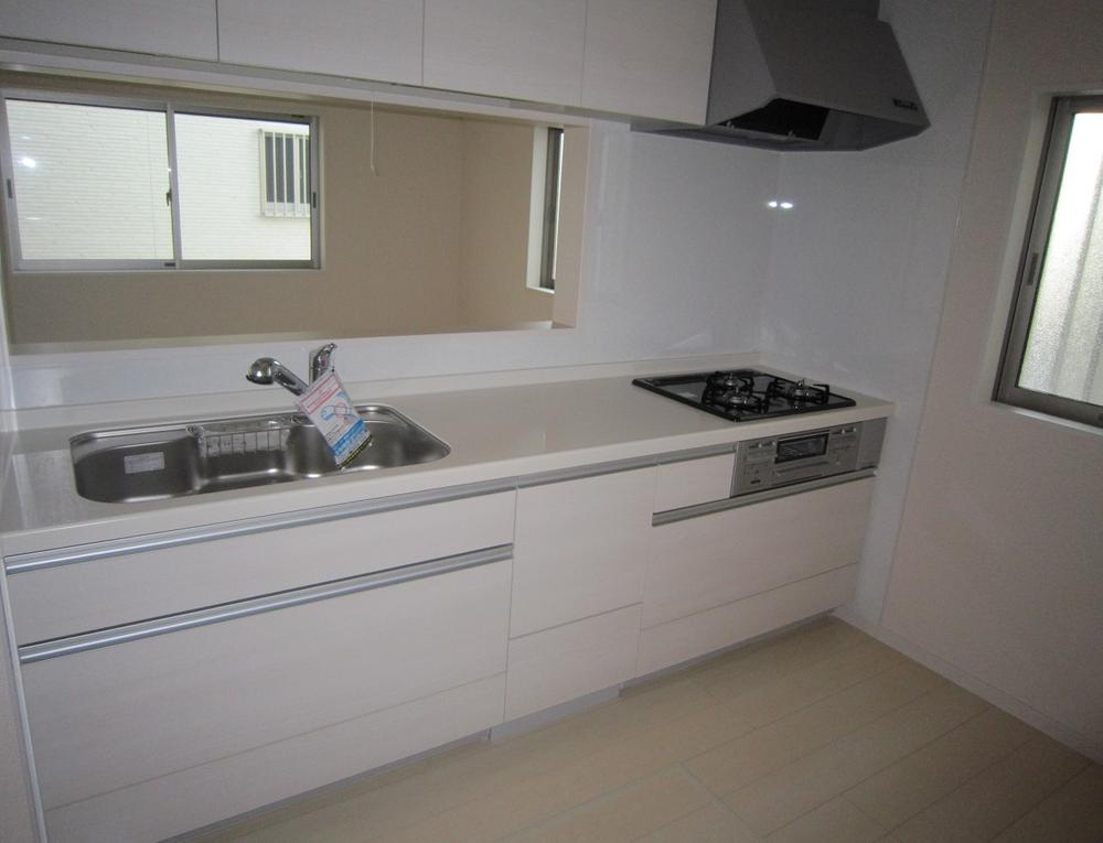 Kitchen. Room (August 2013) Shooting 1 Building