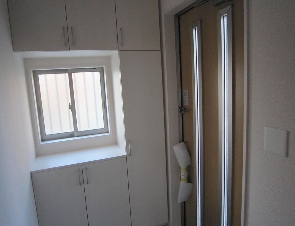 Entrance. Room (August 2013) Shooting