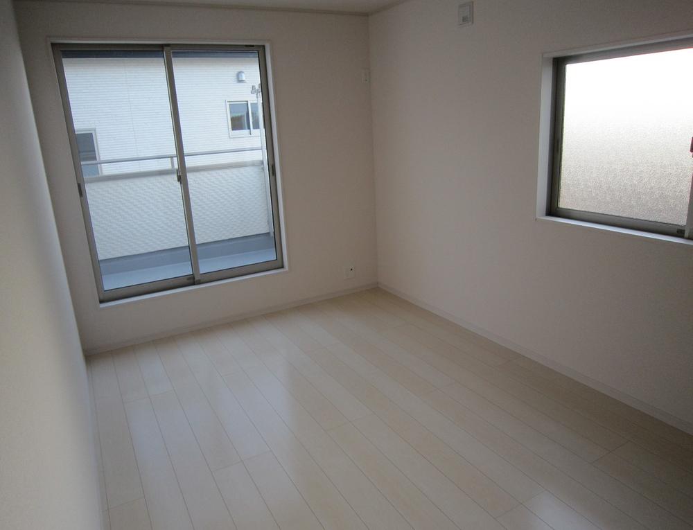 Non-living room. Room (August 2013) Shooting