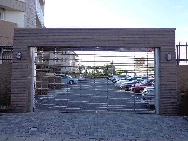 Parking lot. 2013 November shooting