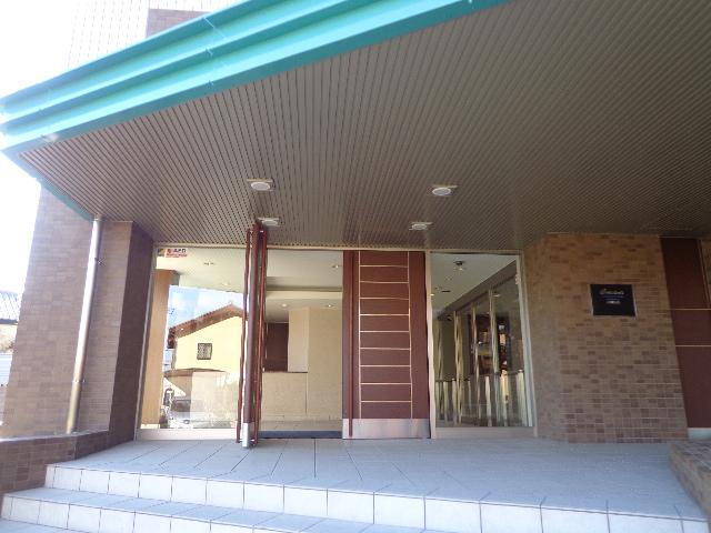 Entrance. 2013 November shooting