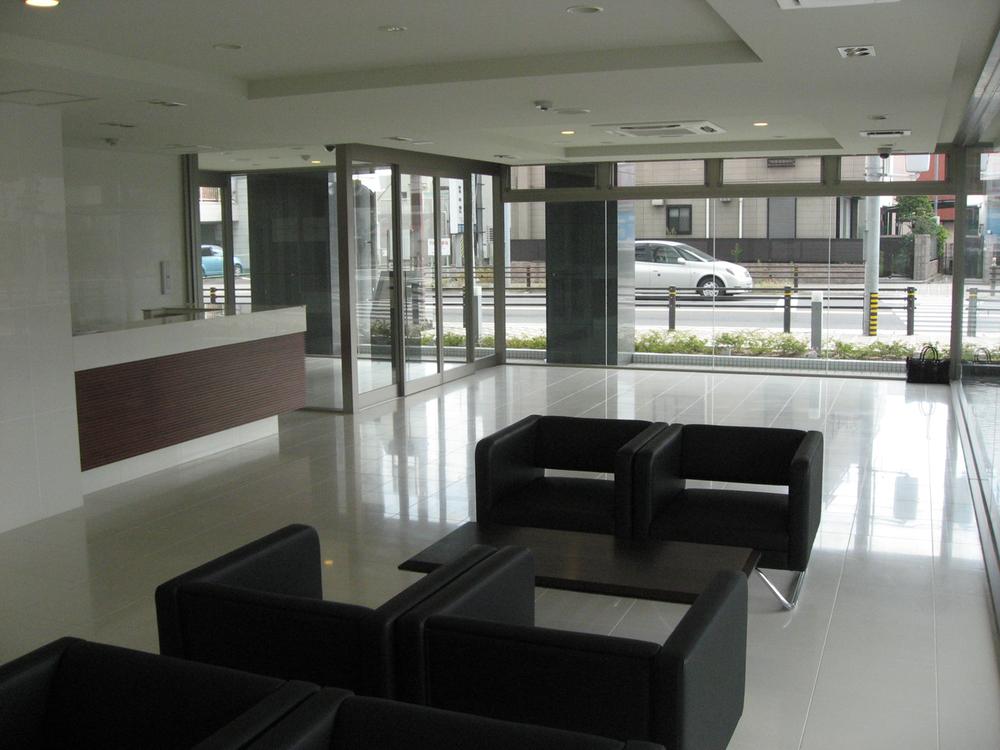 lobby. 2013 November shooting