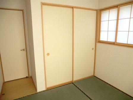 Non-living room. Indoor (11 May 2013) Shooting