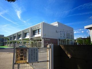 Primary school. 540m to Shinkawa elementary school