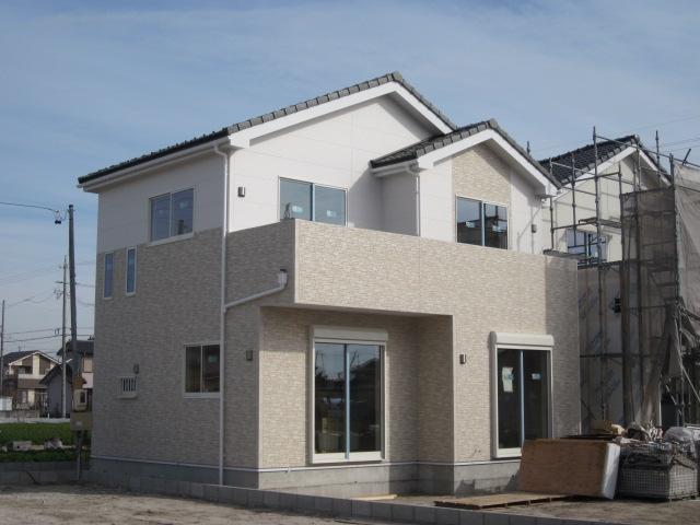 Local appearance photo. Local (12 May 2013) Shooting