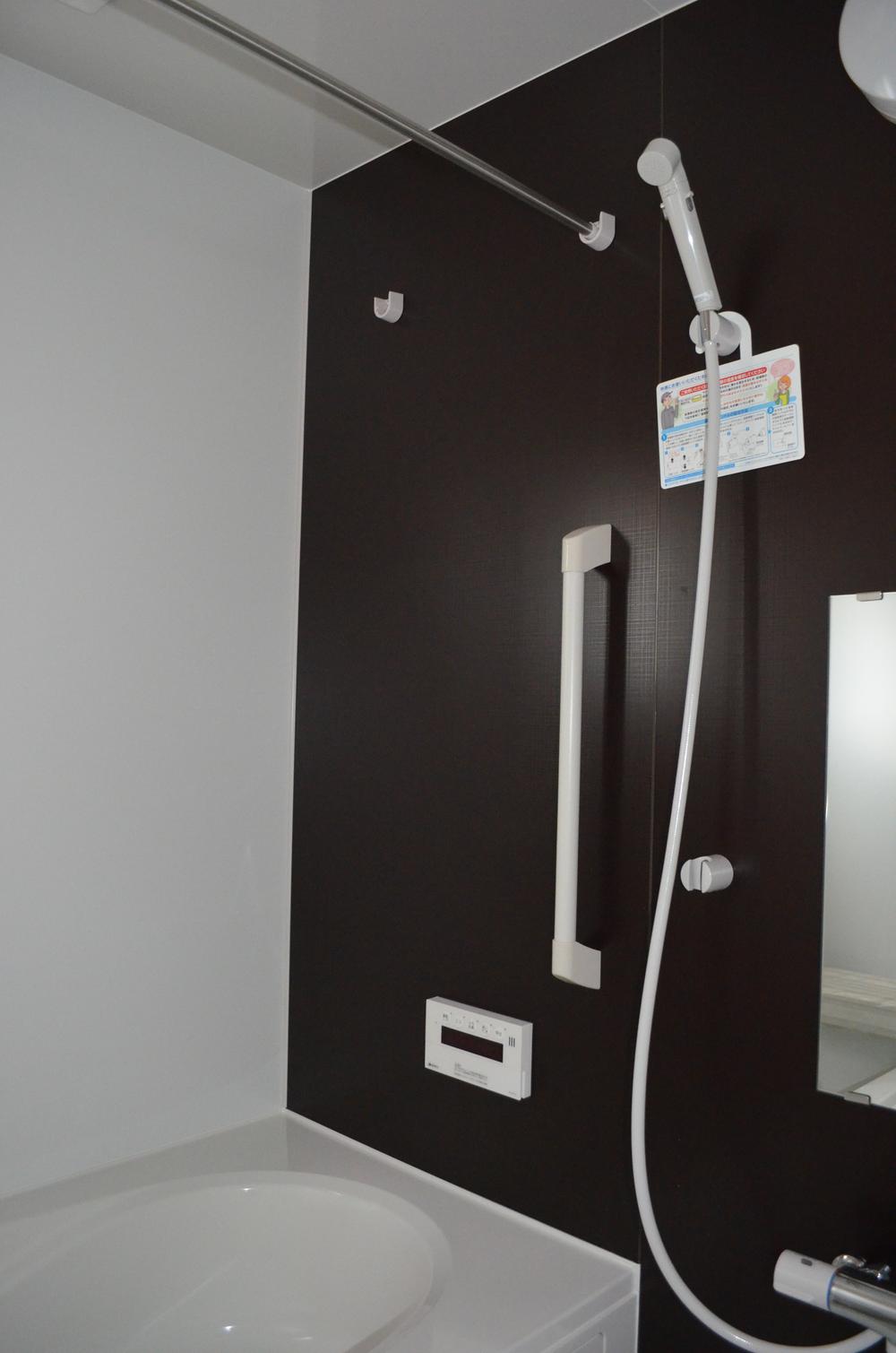 Bathroom. 1 Building