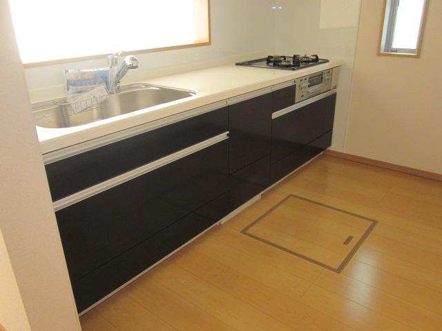 Kitchen. Local (12 May 2013) shooting 3