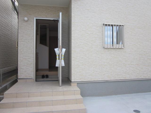 Same specifications photo (bathroom). Local (12 May 2013) shooting 3