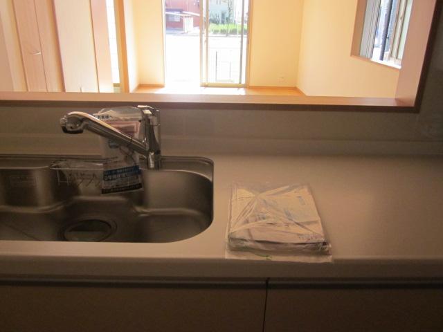 Kitchen. Go to the room (12 May 2013) shooting 3 Living