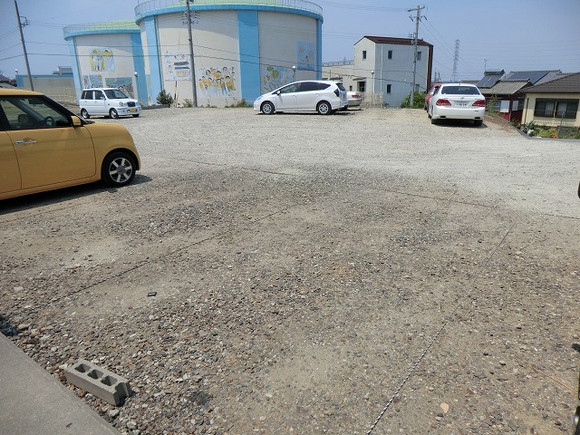 Parking lot