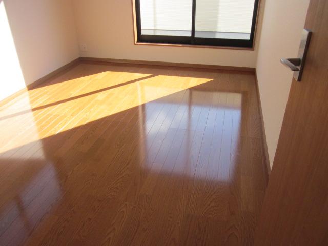 Non-living room. Local (12 May 2013) shooting 2