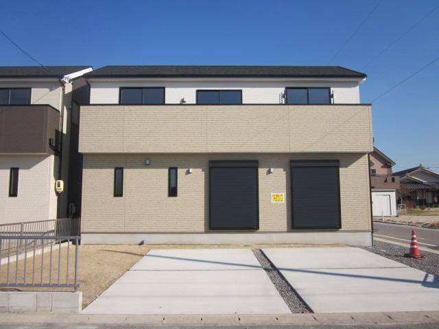 Local appearance photo. Local (12 May 2013) shooting 3