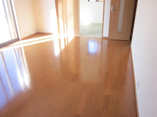 Living. Local (12 May 2013) shooting 4