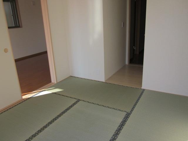 Non-living room. Local (12 May 2013) shooting 2