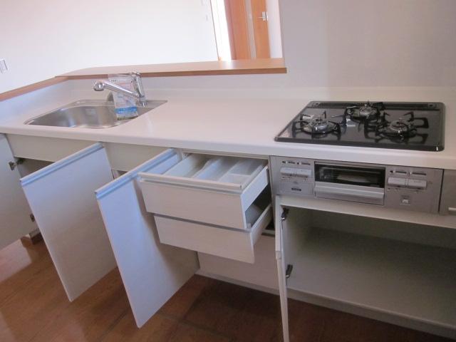 Kitchen. Local (12 May 2013) shooting 2