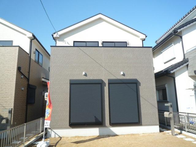 Local appearance photo. Local (11 May 2013) shooting 1 Building