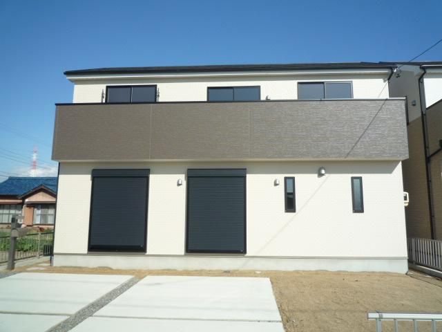 Local appearance photo. Local (11 May 2013) Shooting Building 3