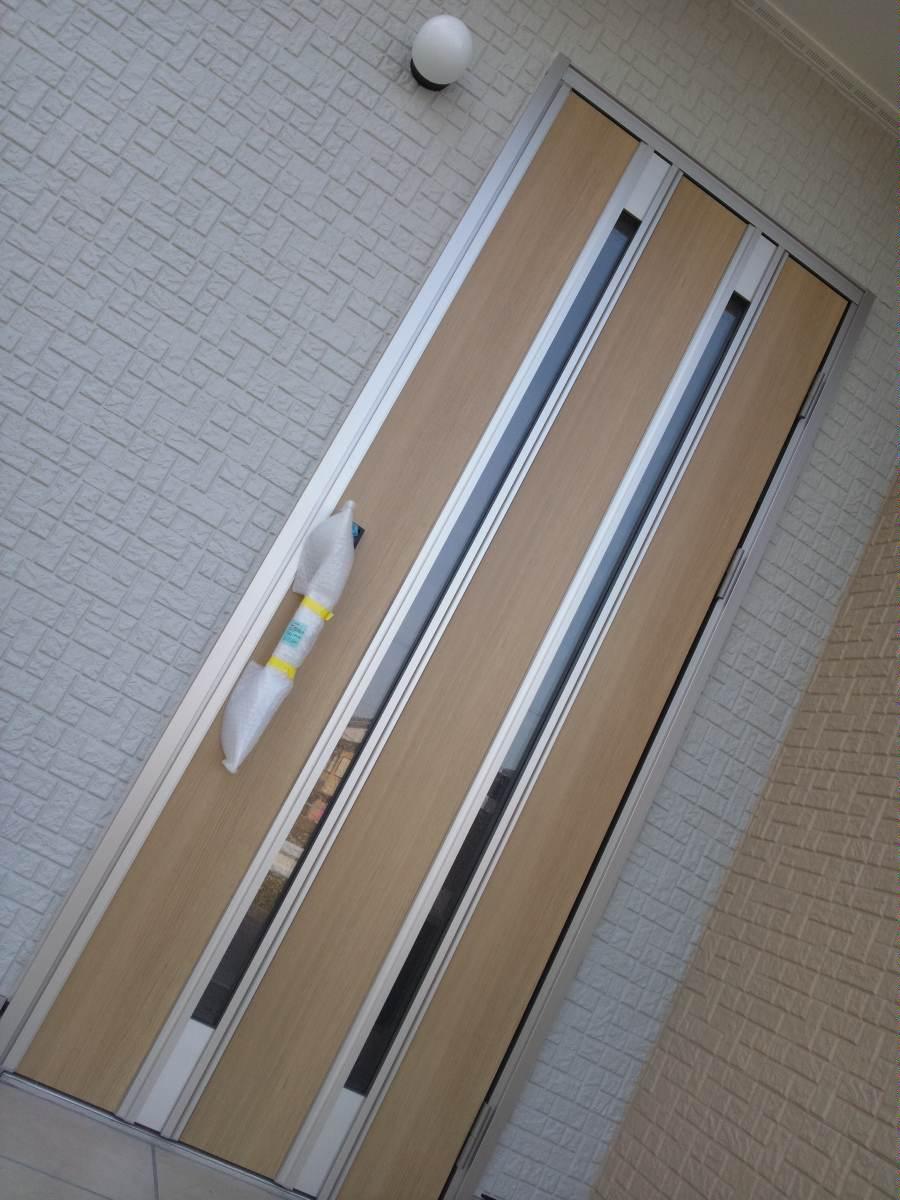 Entrance. Indoor (November 24, 2013) Shooting