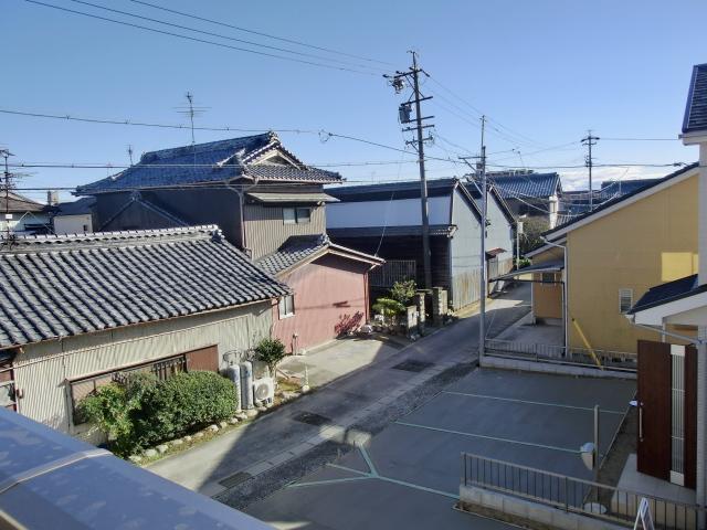 View photos from the dwelling unit. View from the site (November 2013) Shooting Without any large building in south, The sky looks far! 