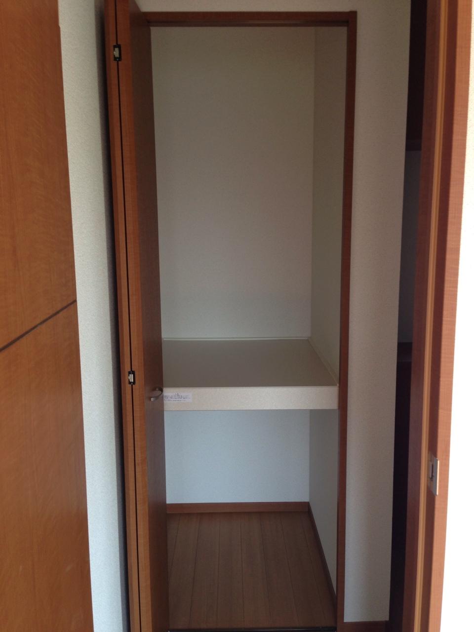 Receipt. Construction example photo Hallway storage