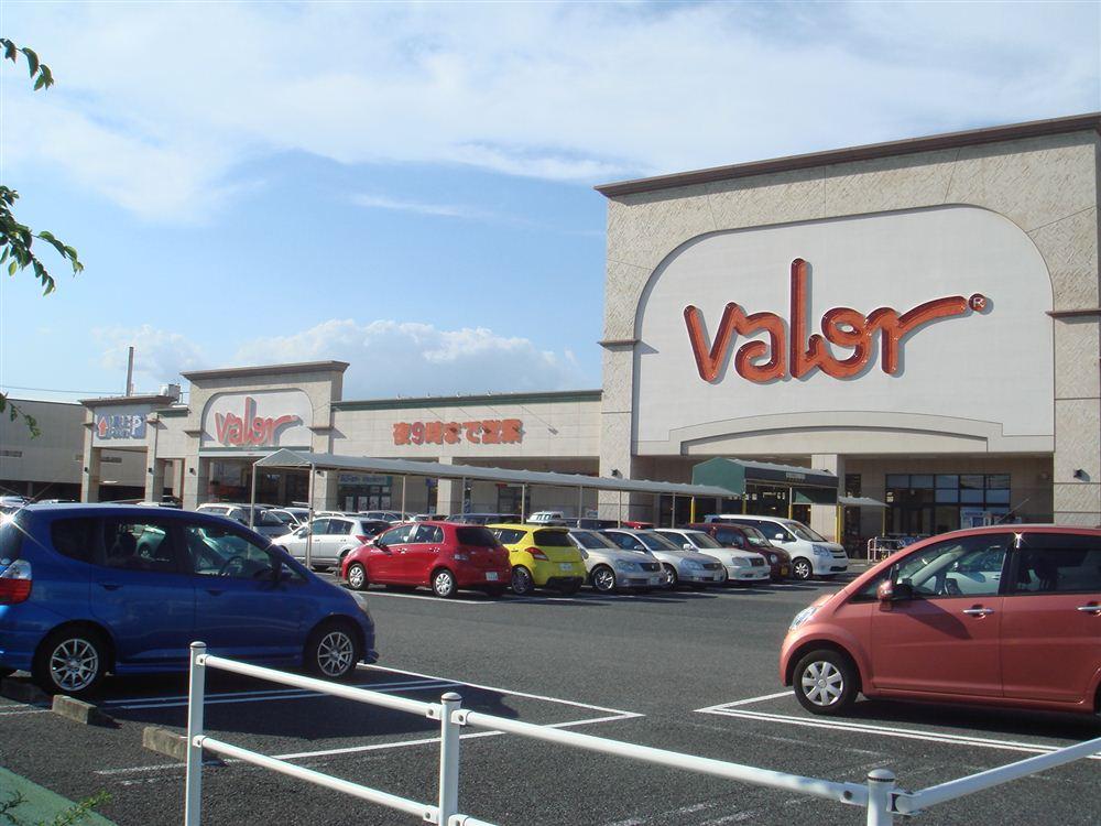 Supermarket. Barrow Ichinomiya 1160m to the west shop