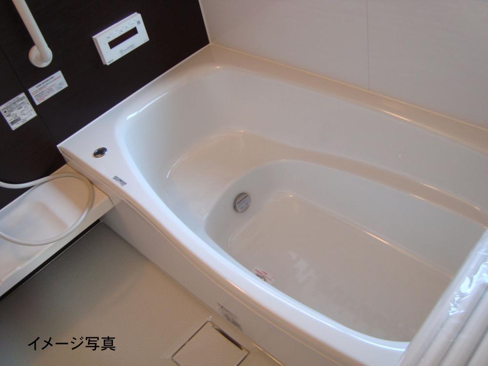 Same specifications photo (bathroom). D Building