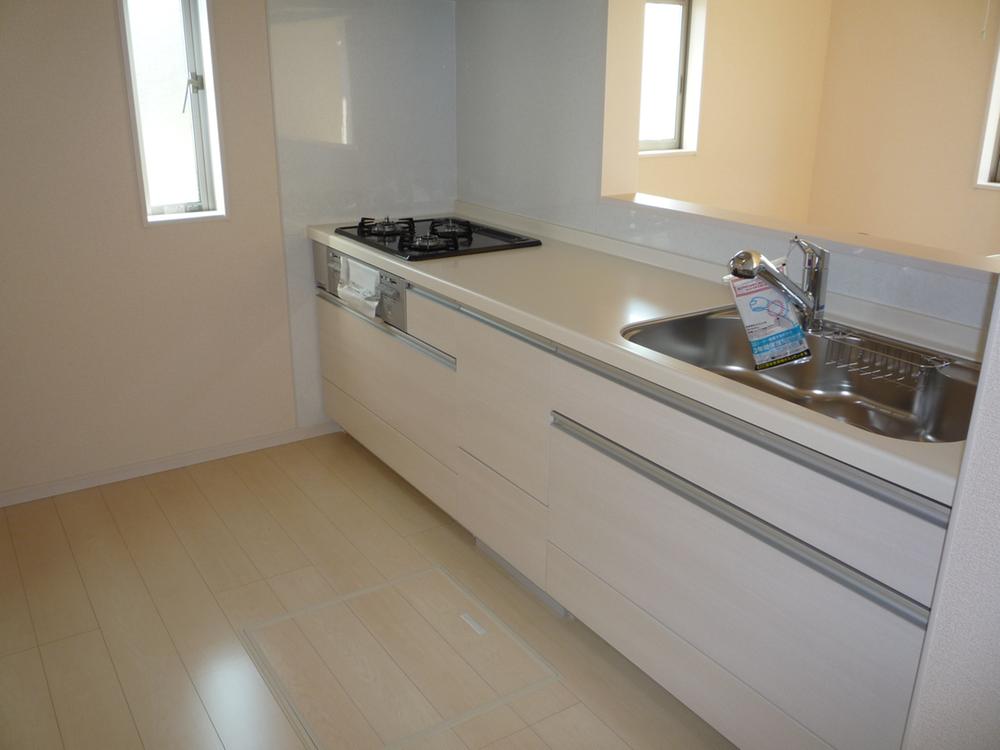 Kitchen. Indoor (10 May 2013) Shooting Building 3 kitchen