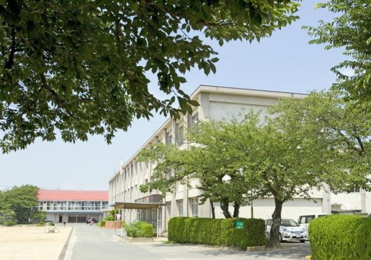 Primary school. Ichinomiya Municipal Imaise to elementary school 660m