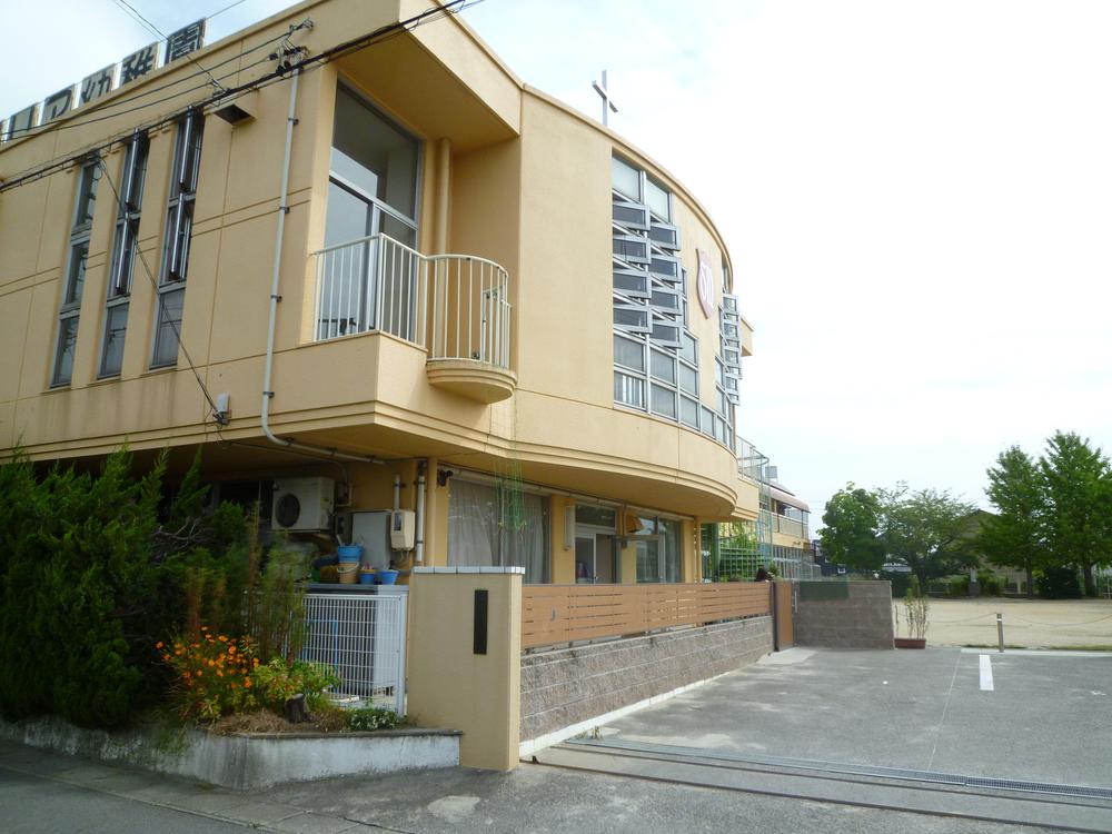 kindergarten ・ Nursery. Santa ・ 754m to Maria kindergarten