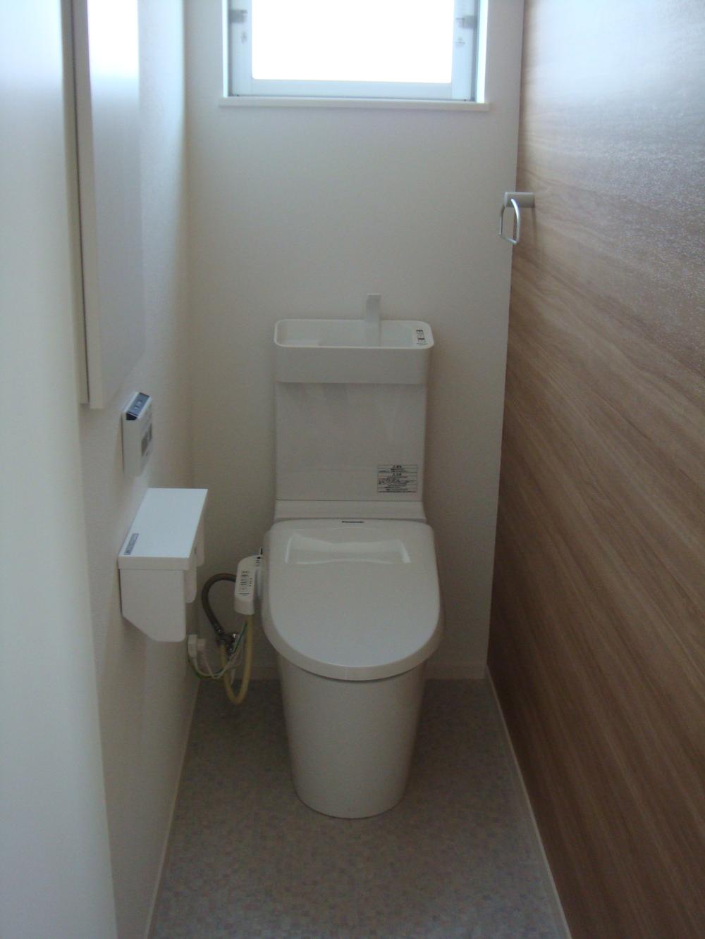 Toilet. Indoor (10 May 2013) Shooting