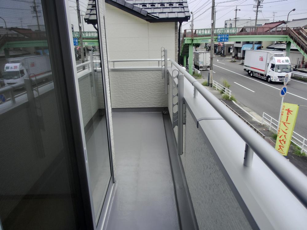 Same specifications photos (Other introspection). Balconies