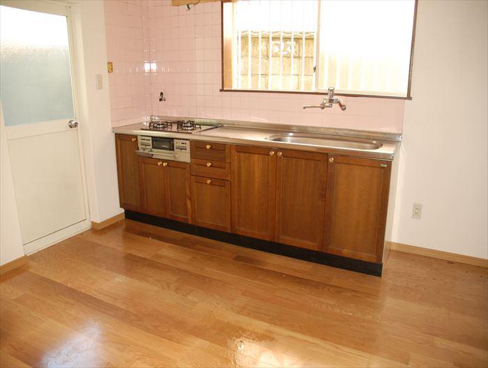 Kitchen. Woodgrain is pretty kitchen