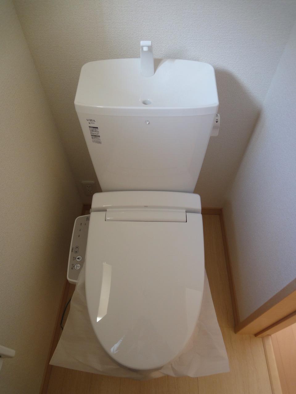 Toilet. (2013.11.19 shooting)