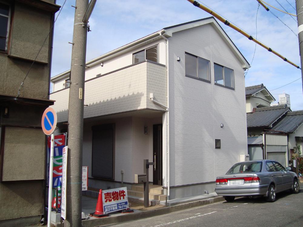 Local appearance photo