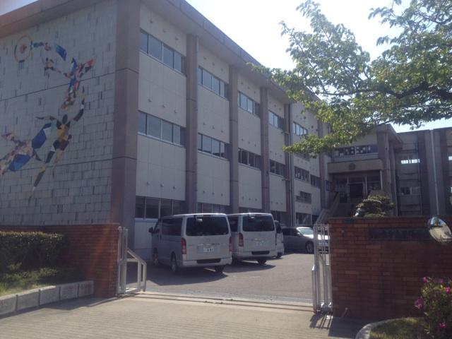 Primary school. Danyang to Nishi Elementary School 670m