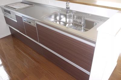 Kitchen. Indoor (July 2012) shooting