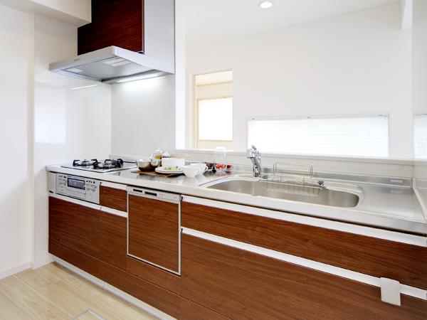 Same specifications photo (kitchen). Unfinished because, It becomes a thing of the same specification