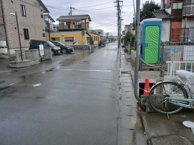 Local photos, including front road. Local (November 28, 2013) Shooting