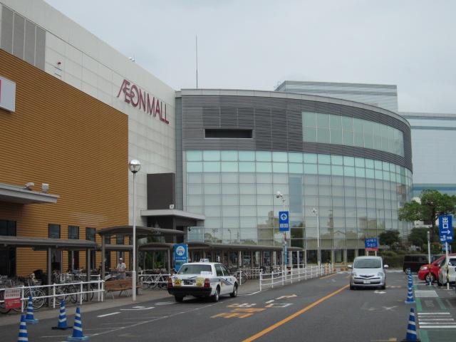 Shopping centre. 2110m to Aeon Mall Kiso shop