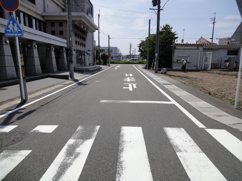 Local photos, including front road. South road