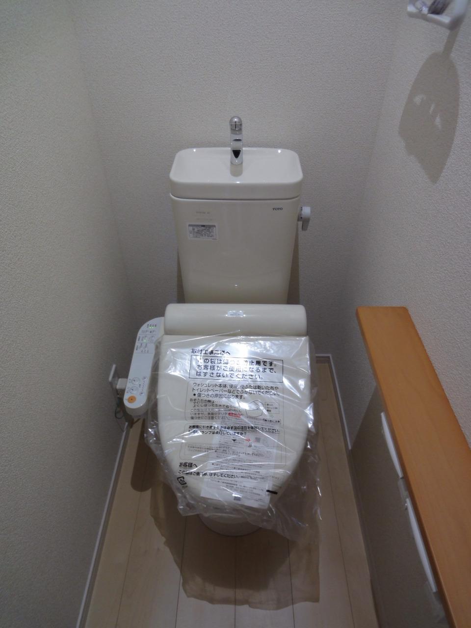 Toilet. (2013.11.19 shooting)